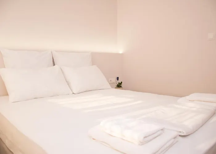Avgerou Studios And Apartments